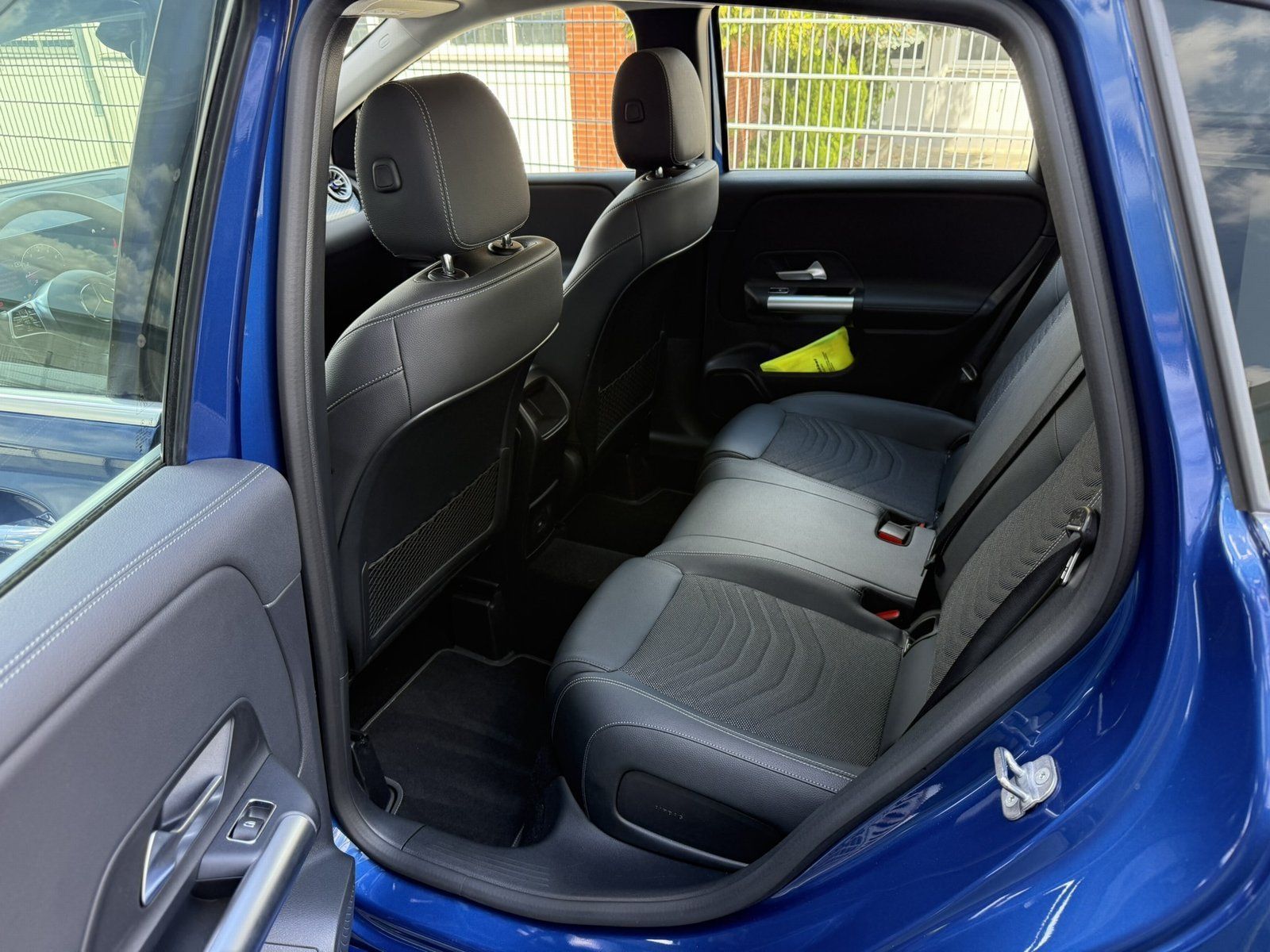 Fahrzeugabbildung Mercedes-Benz B 250 Progressive*4MATIC*TOTWINKEL*AHK*KAMERA*