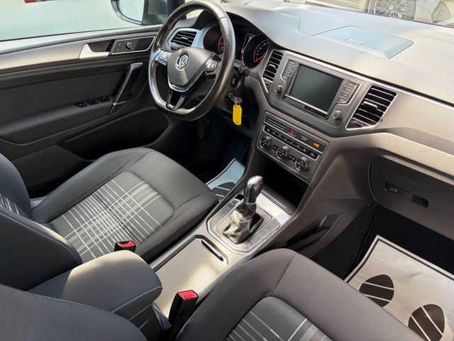 Fahrzeugabbildung Volkswagen Golf Sportsvan VII Autom.+Navi+Kamera+LM+WR+BT+