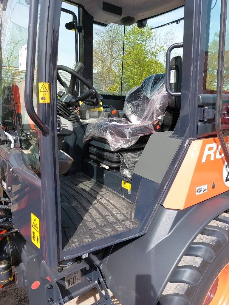 Fahrzeugabbildung Kubota R 070 Klima Vorführmaschine