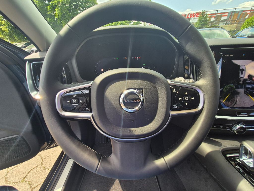 Fahrzeugabbildung Volvo V60 T6 AWD Plus Dark+Lagom-Pak+Licht-Pak+SOFORT