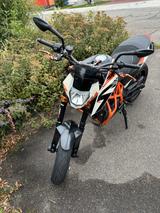 KTM Duke 690 R  - KTM DUKE 690 R