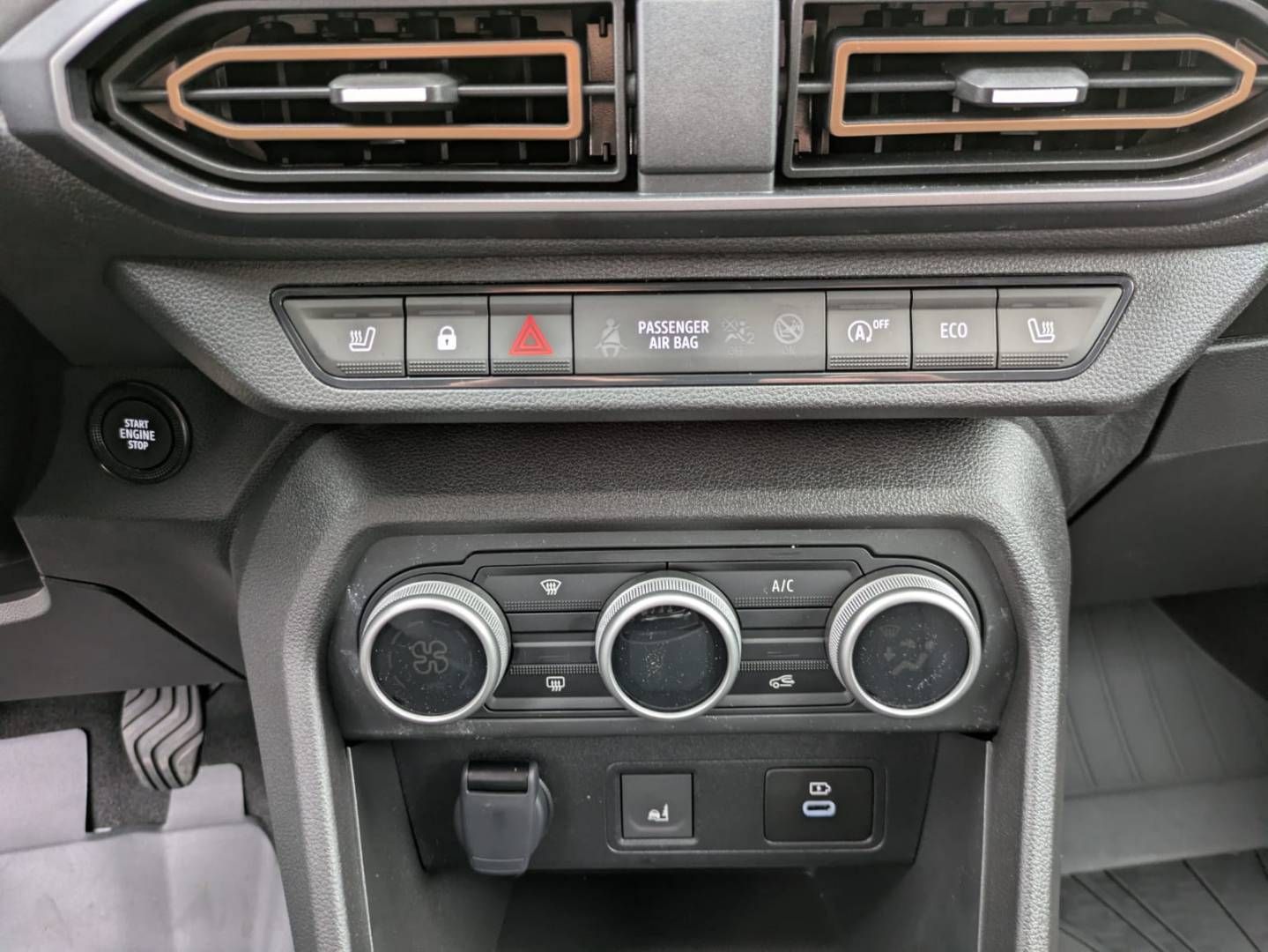 Fahrzeugabbildung Dacia Jogger Extreme+ ECO-G 100 7-Sitzer