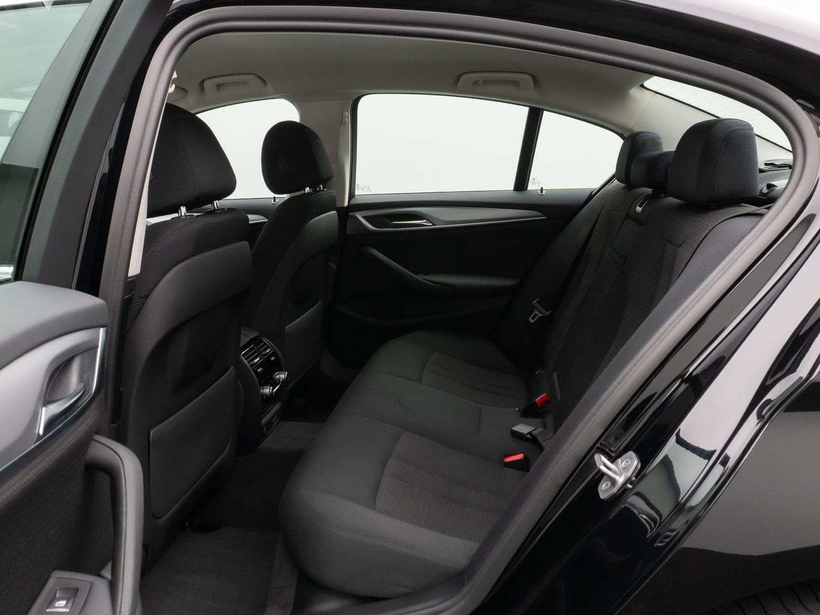 Fahrzeugabbildung BMW 520e Kamera DAB Sport Klima-4Zonen Alarm ParkAss