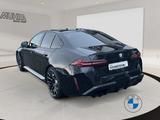 BMW M5 Limousine 20"/21" Pano AHK Driver´s Pack B&W - BMW M5 in Duisburg