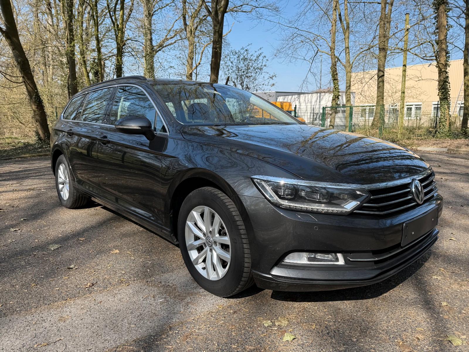Volkswagen Passat Variant Comfortline BMT /NAVI/PDC/SITZHZG
