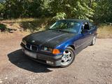 BMW E36 320i Coupe - BMW 320: Coupe, 320i E36
