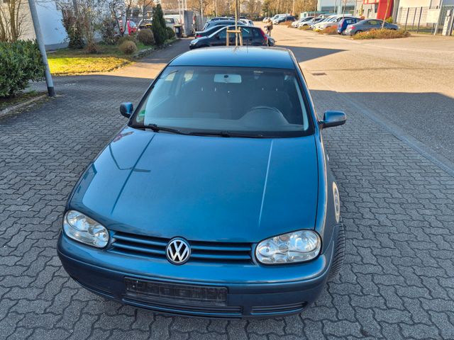 Volkswagen Golf 2.0 Auto Specia Mit Gas und benzin