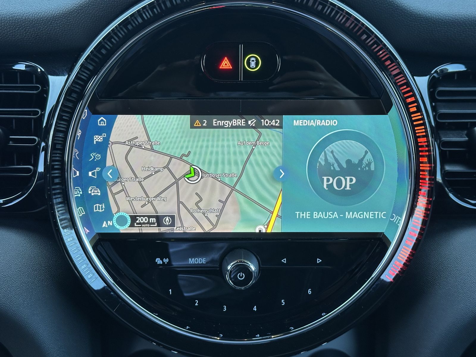 Fahrzeugabbildung MINI John Cooper Works Sport-Aut NAV+LED+DIGDISPL+ACC