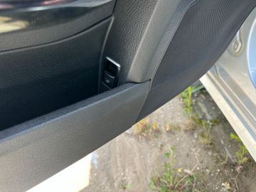 MYAUTOCENTER – Gebraucht- und Jahreswagen mit Werkstattservice in Pfaffenhofen Mercedes-Benz E 350d T Avantgarde 4-Matic *NAVI*AHK*LED*SHZ*