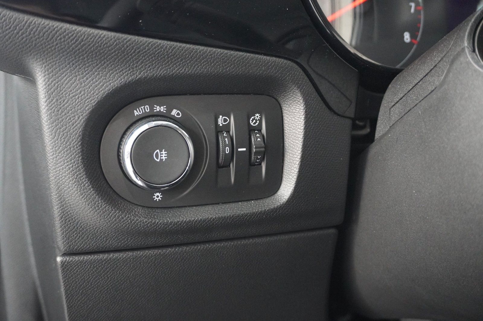 Fahrzeugabbildung Opel Corsa F 1.2 EDITION KLIMA/USB/TEMP./BT