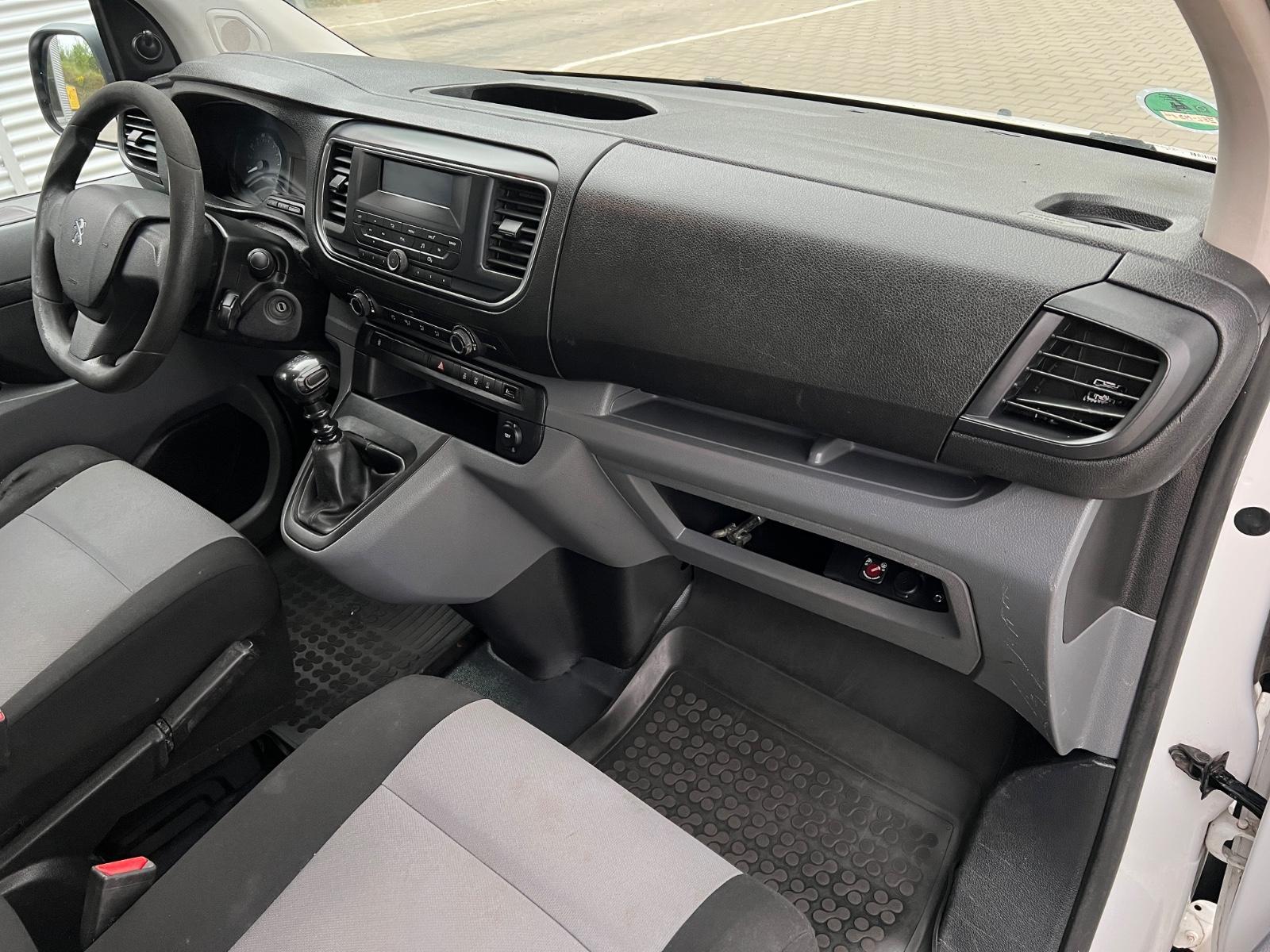 Peugeot Expert Traveller L2 1.5*KLIMA*5 SITZER*AHK*1HAND