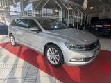 Volkswagen Passat Variant Highline+PANO+AHK+ALCANTARA+NAVI+ - Volkswagen Passat Variant mit Benzin-Antrieb: Panorama-Dach