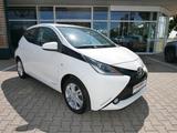 Toyota Aygo x-play touch KAMERA*KLIMA - Toyota: Weiß, Aygo