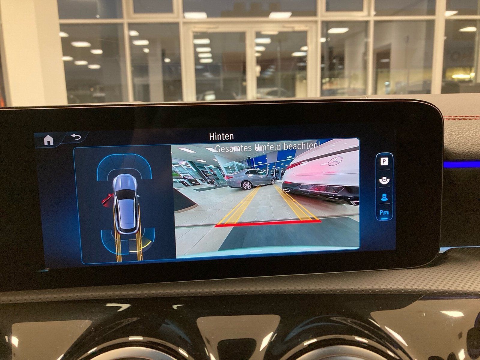 Fahrzeugabbildung Mercedes-Benz CLA 200 SB AMG*Distronic*Totwinkel*Panorama*LED*