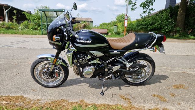 Kawasaki Z900RS CAFE*CHROM*Z1 HECK*HEIZGRIFFE*BREMBO*ABS