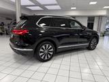 Volkswagen Touareg 3.0 TDI Elegance 4M*STHZG*PANO*LUFTFEDE. - mit Diesel-Antrieb: Geländewagen, 3.0