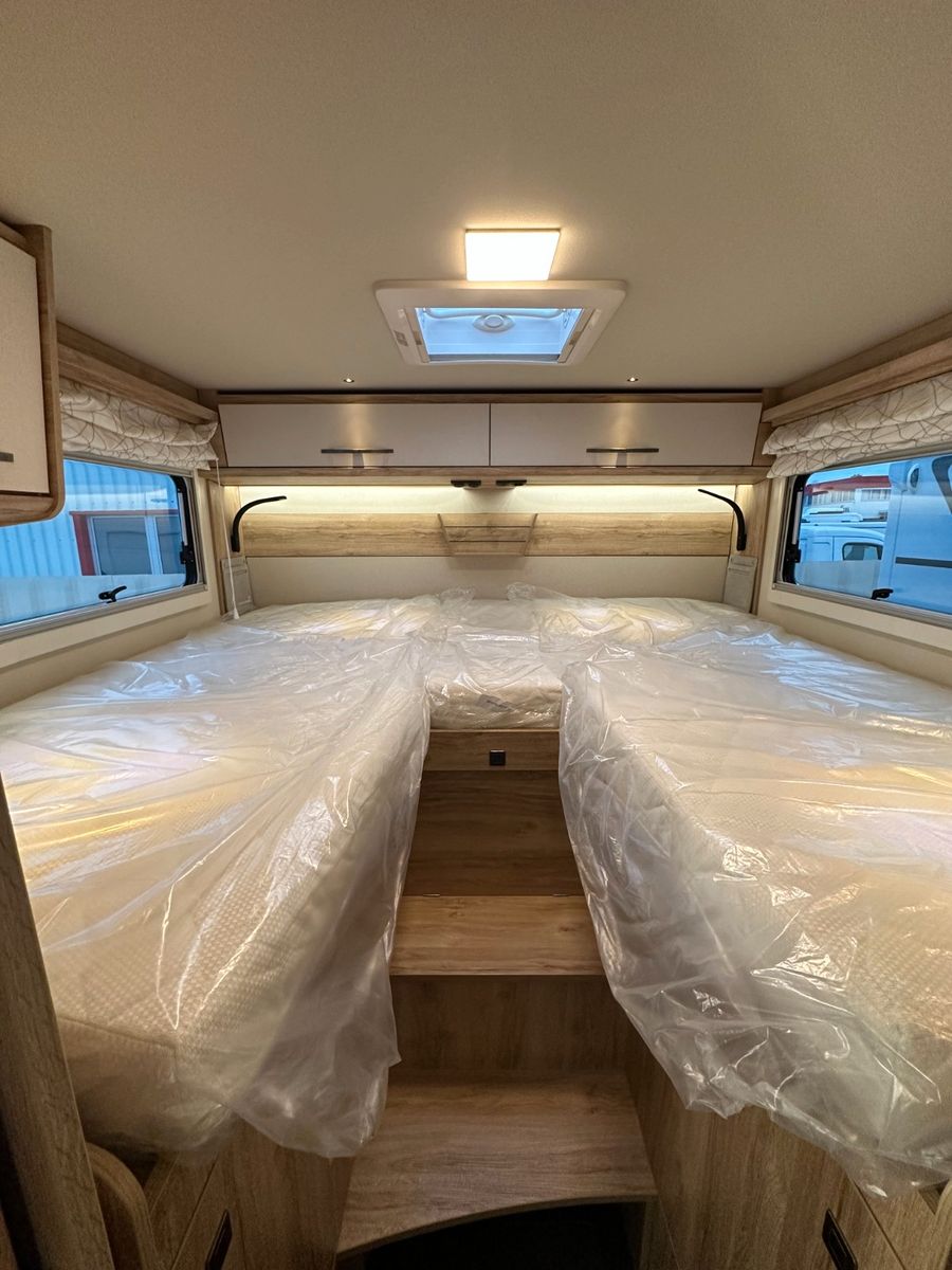 Fahrzeugabbildung Eura Mobil Profila T 726 EF CHALET, VOLL