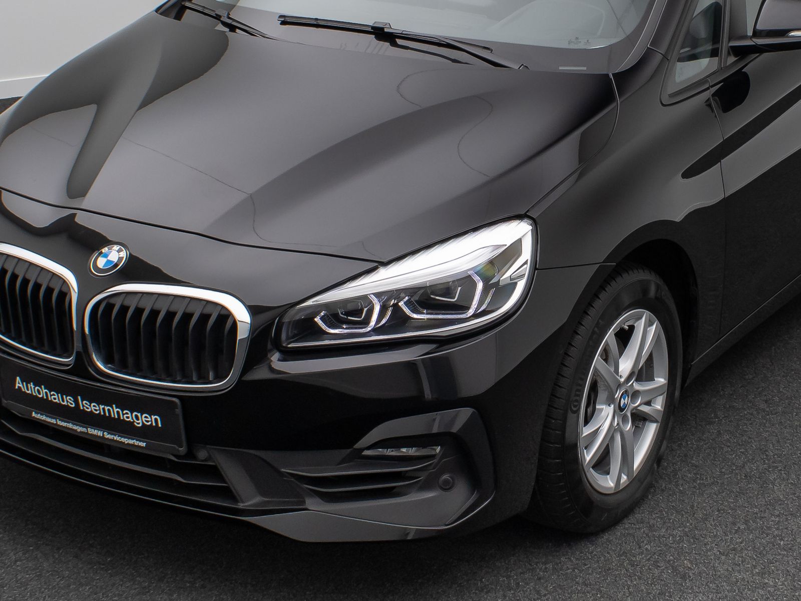 Fahrzeugabbildung BMW 218i Active Tourer LED Navi Kamera ParkAs Komfor