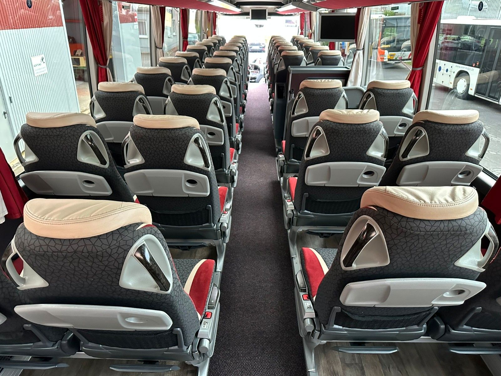 SETRA  2018 - Image 24 of 26