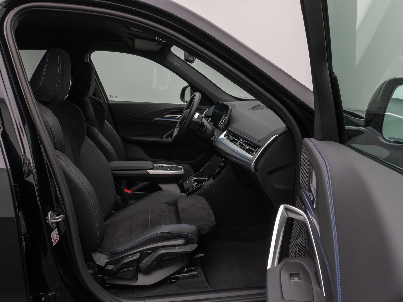 Fahrzeugabbildung BMW iX1 xD30 M Sport Kamera DAB DrivAssist Komfort