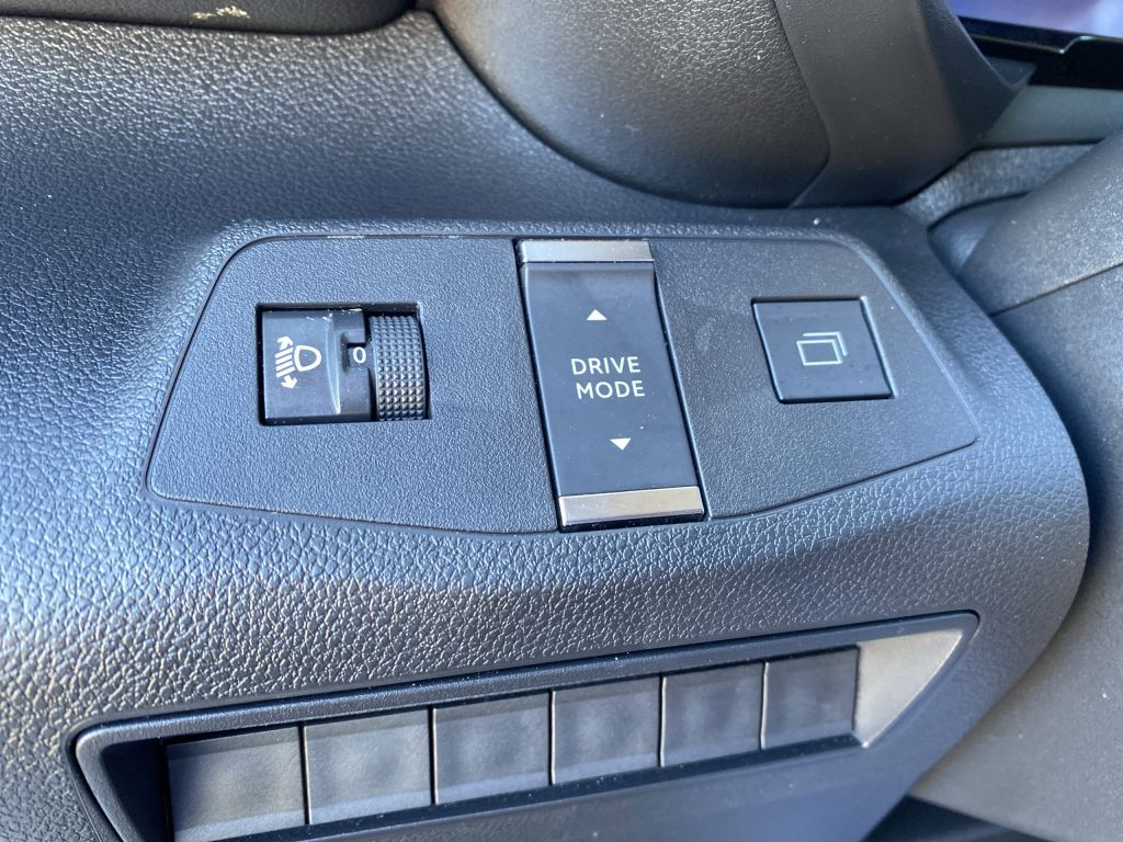 Fahrzeugabbildung Citroën Berlingo 1.5 Diesel 130 XL *Nav*Cam*TWA*360*Verk