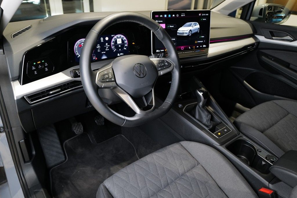 Volkswagen Golf VIII 1.5TSI Life RKam Navi Matrix HuD Totwi foto 3