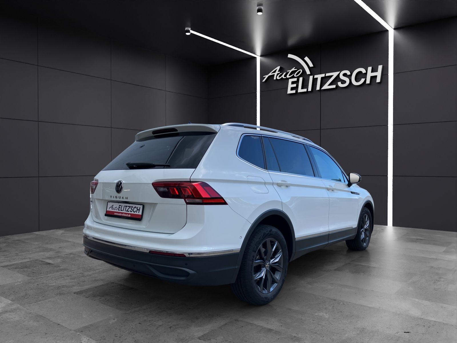 Fahrzeugabbildung Volkswagen Tiguan Allspace Life TDI DSG LED ACC STH HuD SHZ
