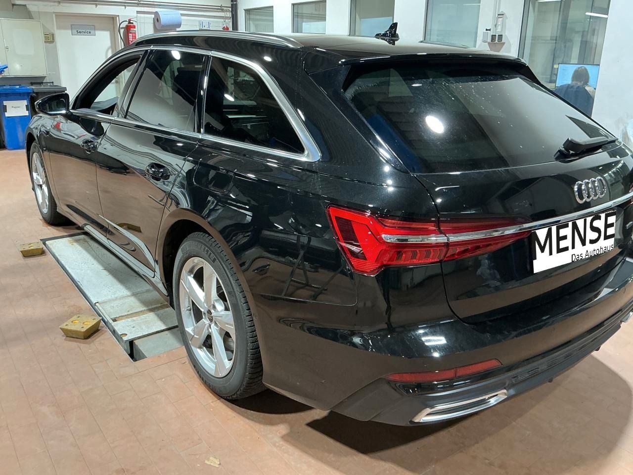 Audi A6 Avant 50 TFSI e quattro S tronic design B&O imagem 3