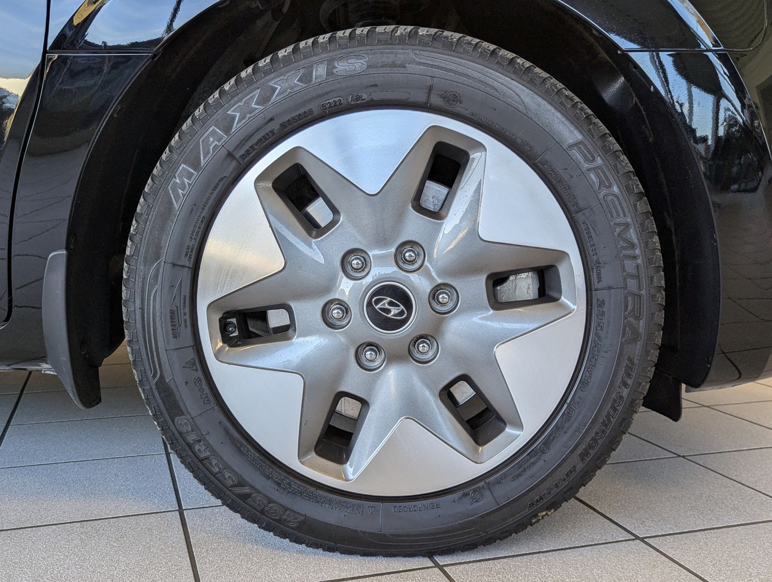 Fahrzeugabbildung Hyundai Staria 2.2 CRDi Aut Prime 4WD Leder Pano 9-Sitze