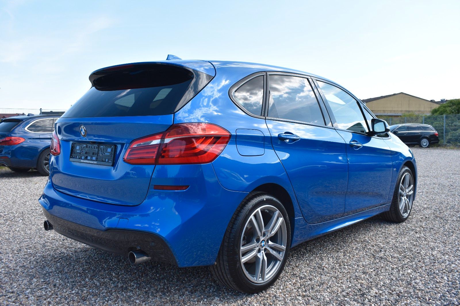 Fahrzeugabbildung BMW 220i Active Tourer M Sport HUD DAB Memory Kamera