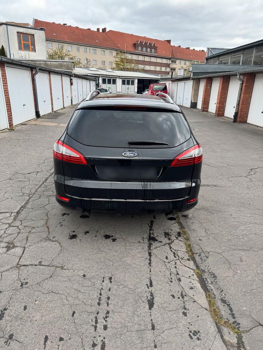 Ford Mondeo 2010 — photo 7