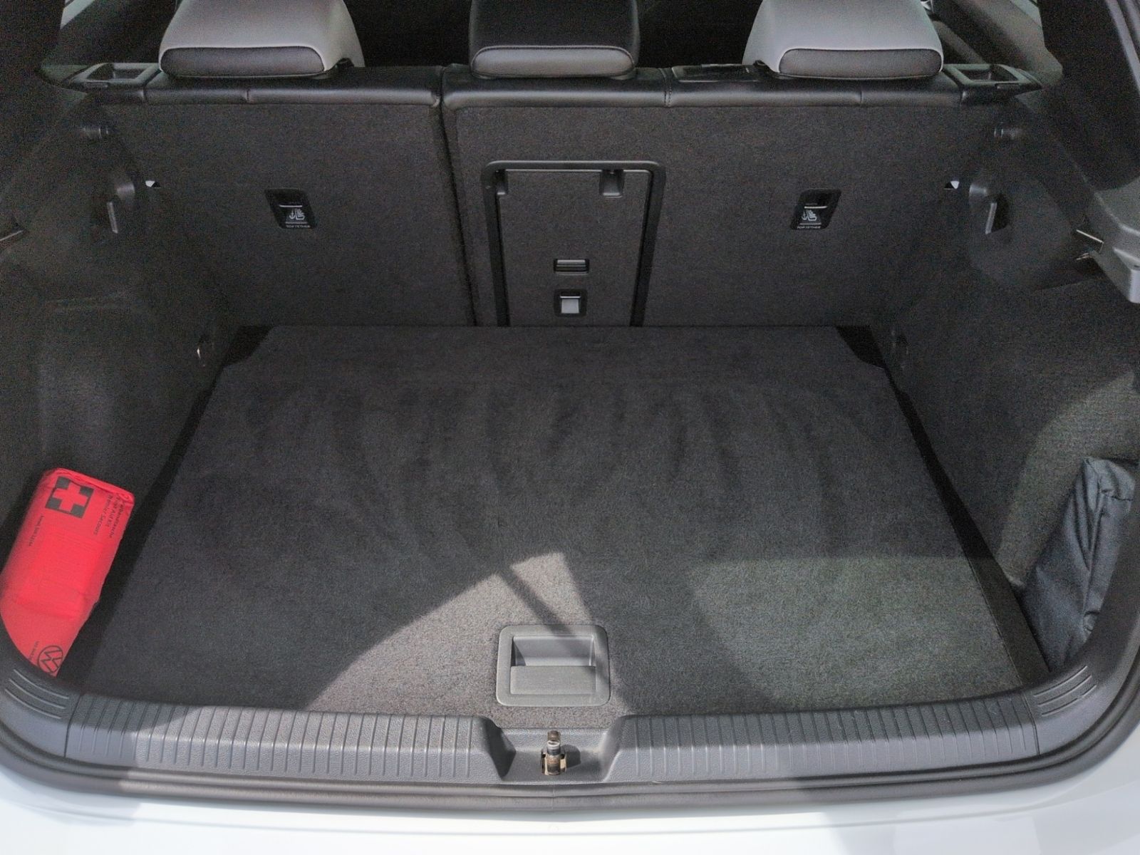 Golf VIII 1.5TSI DSG R-Line NAVI+SHZ+CLIMATRONIC