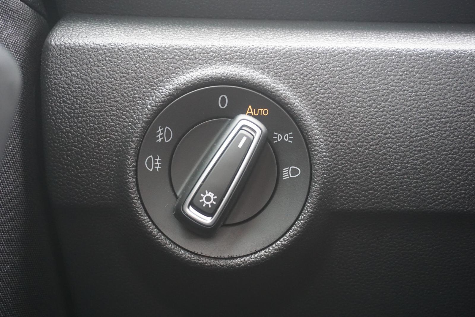 Volkswagen T-Roc 1.5 TSI R-Line DSG LED ACC Totwinkel PDC, миниатюра 24