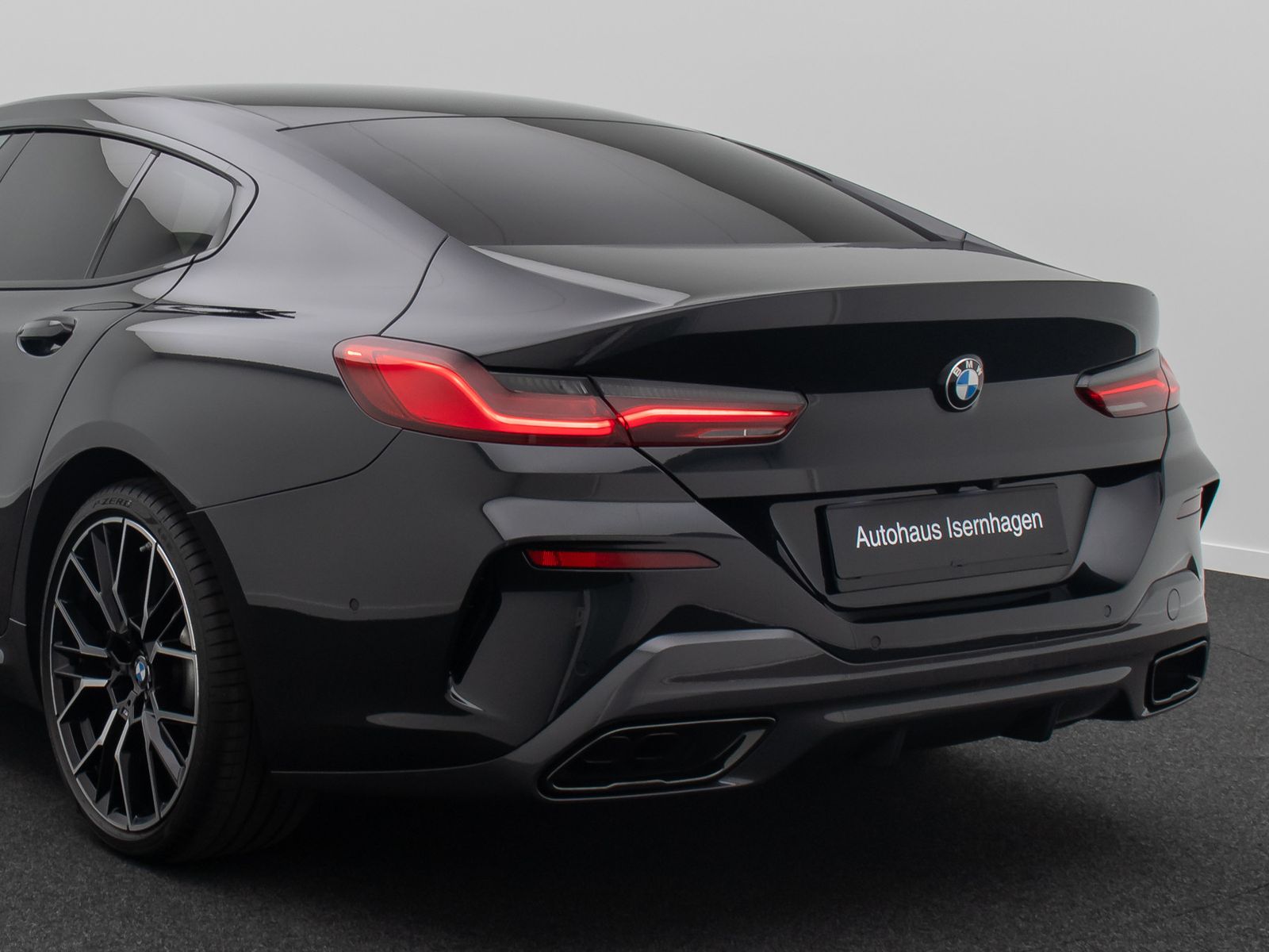 Fahrzeugabbildung BMW M850i xD GC 360° Laser SoftCl DisplKey Belüftung