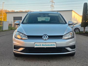 Volkswagen Golf - 2