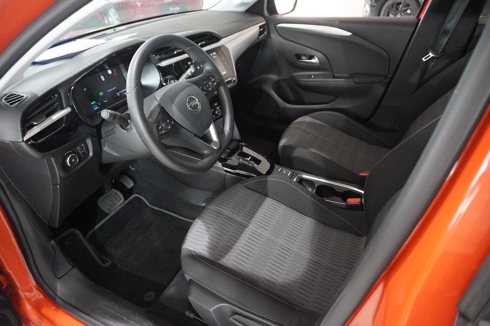 Fahrzeugabbildung Opel Corsa-e F EDITION 7KW NAVI/VIRT/TEMP/DAB/WÄRMEP.