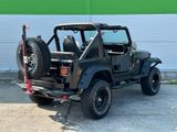 Jeep Wrangler 4.2i 4x4 Differenzialsperre 4xSitze - Jeep Wrangler mit Benzin-Antrieb: Geländewagen, 4.2