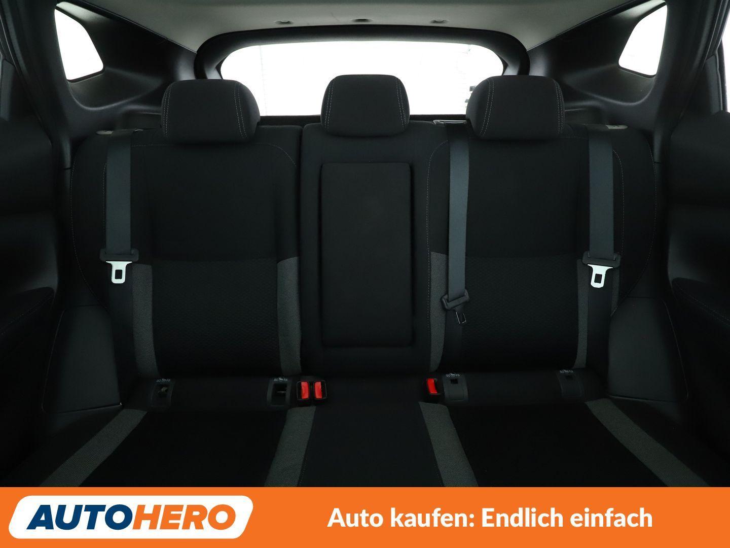 Nissan Qashqai 1.3 DIG-T N-Connecta*NAVI*CAM*TEMPO*PDC*