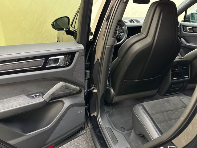 R.W. Exclusive Cars