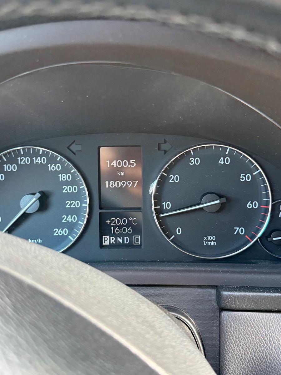 Mercedes-Benz C180 2004 — photo 8