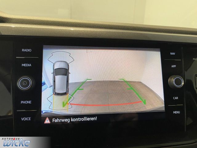 Polo 1.0 TSI DSG Style APP CONNECT KLIMA REAR