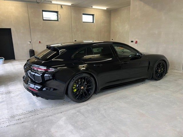 Porsche Panamera Sport Turismo 4 E-Hybrid Sport Design imagem 3