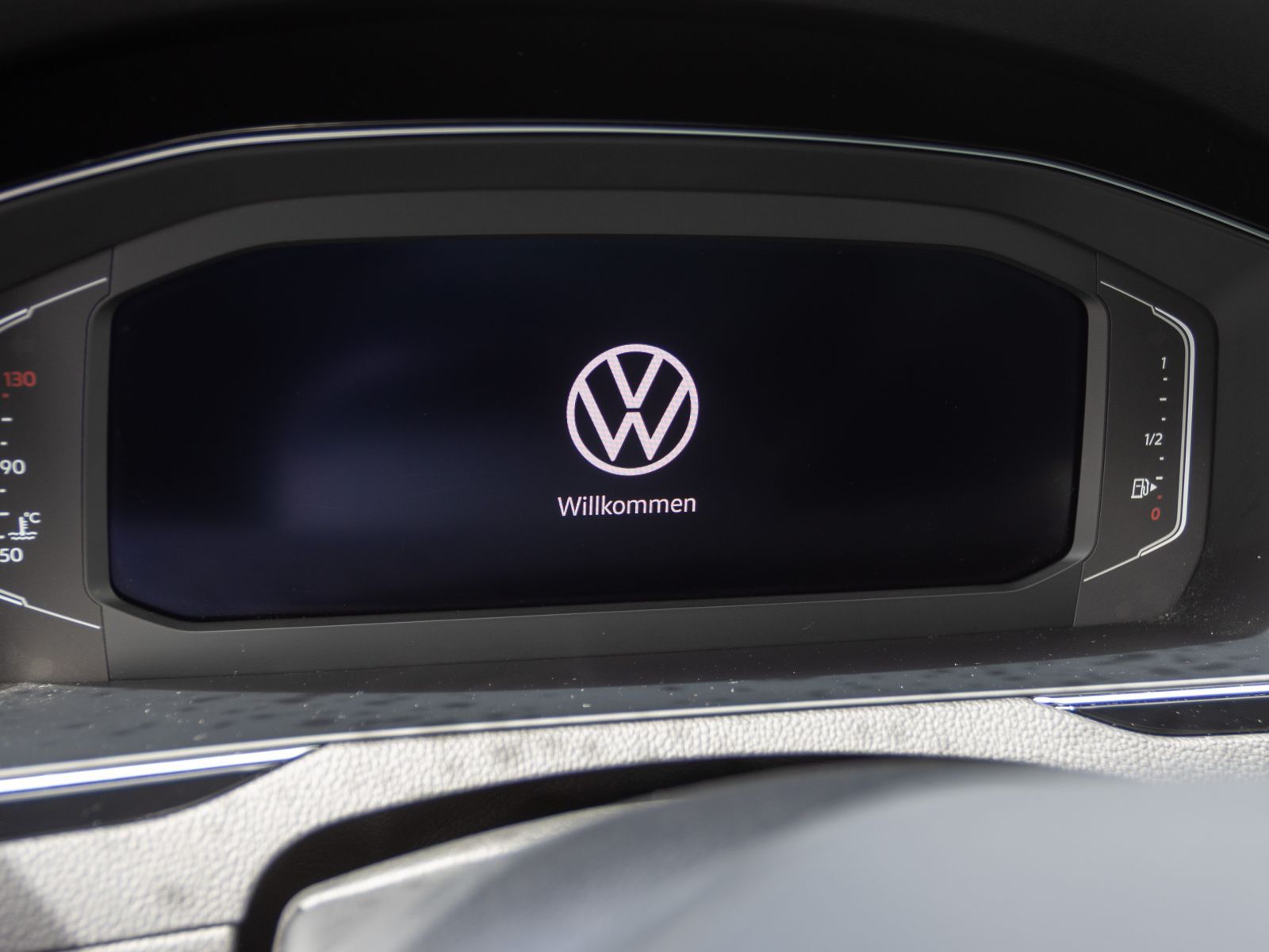 Volkswagen Passat Variant - Bild 16