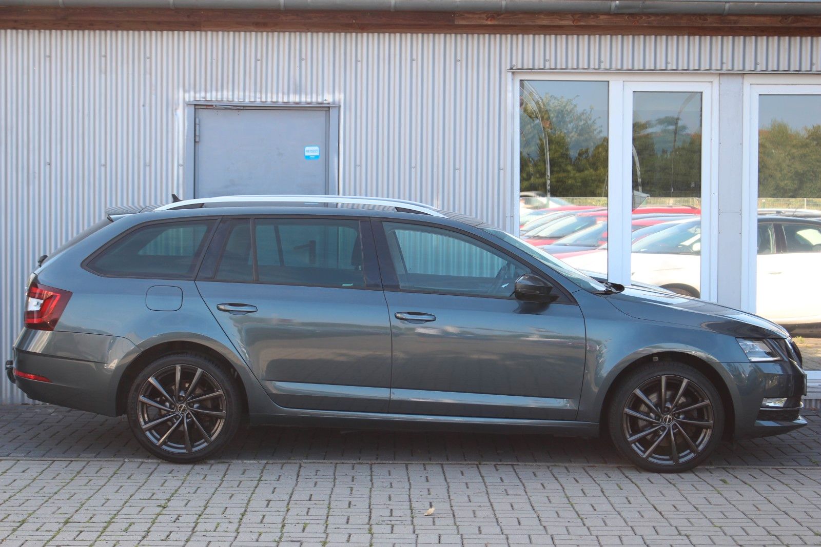 Skoda Octavia Combi Style 2.0 TSI DSG+Navi+Kamera+ACC foto 6