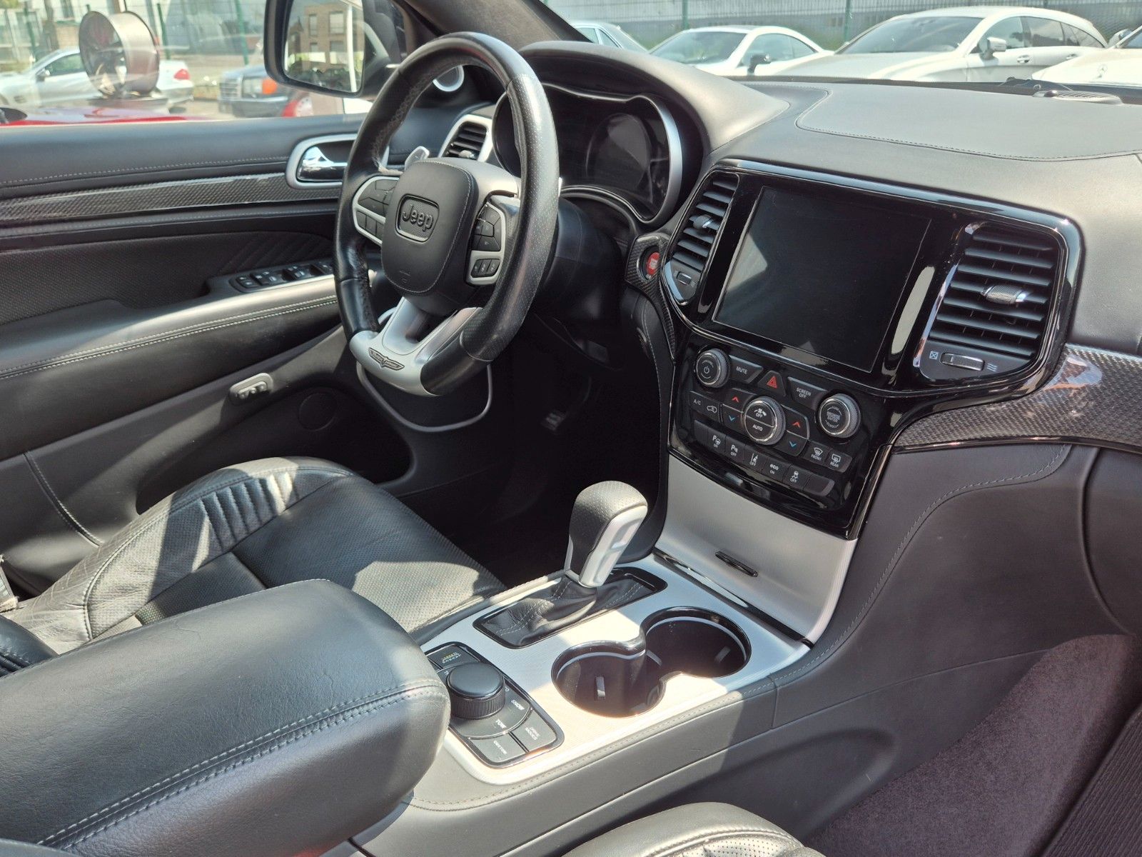 Fahrzeugabbildung Jeep Grand Cherokee Trackhawk/1A Historie/Gasanlage