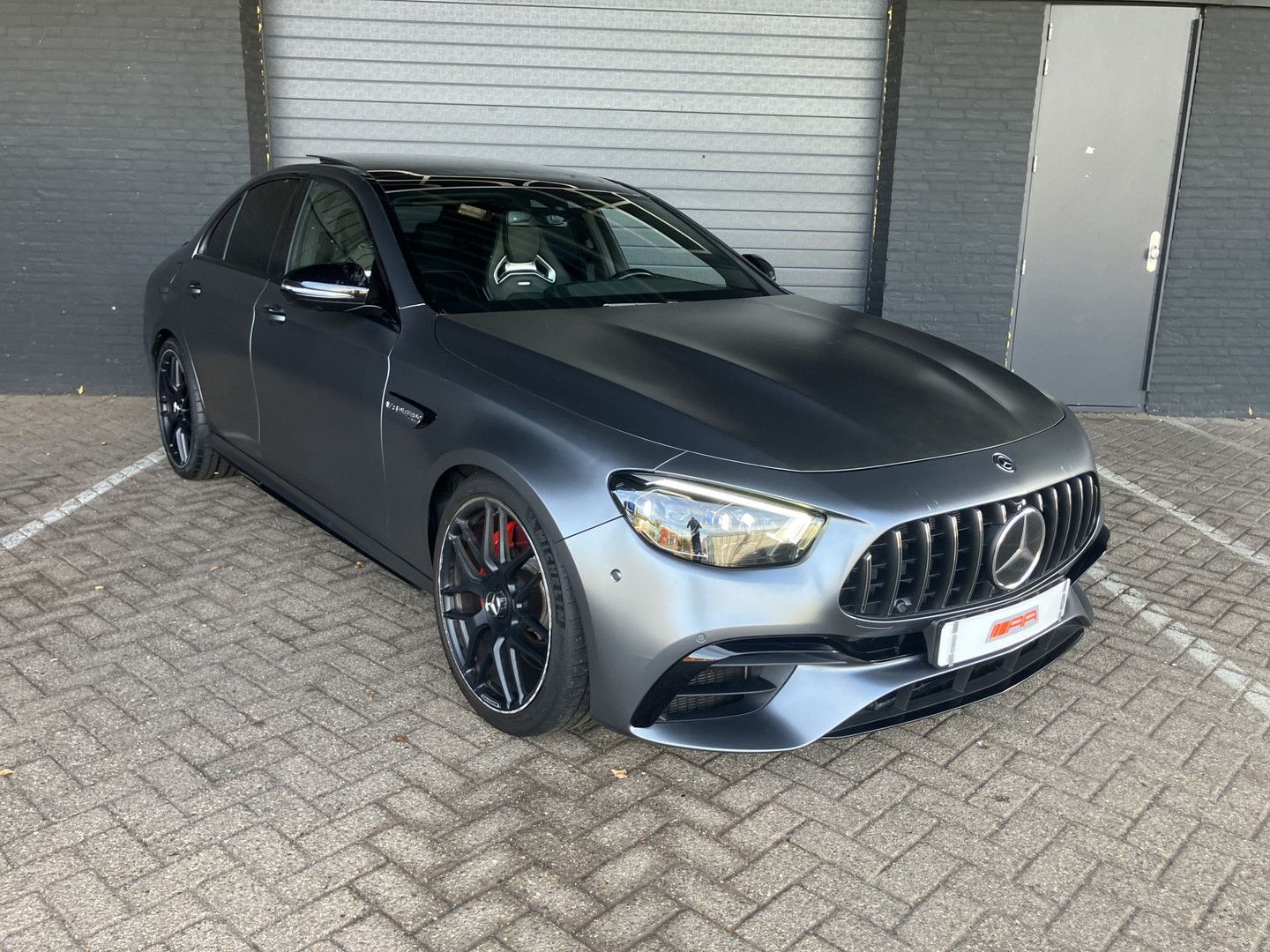 Mercedes-Benz E 63 AMG S 4MATIC PANO-PERF SITZ-CARBON imagem 3