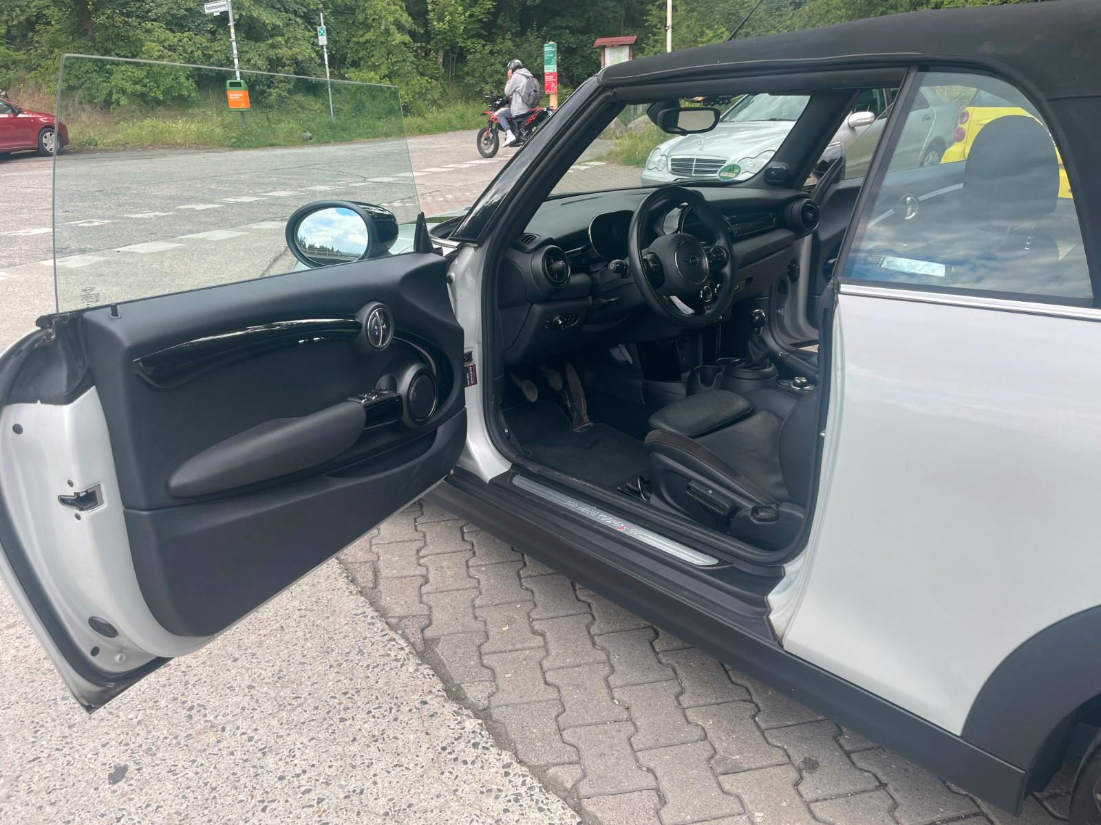MINI Cooper S Cabrio 