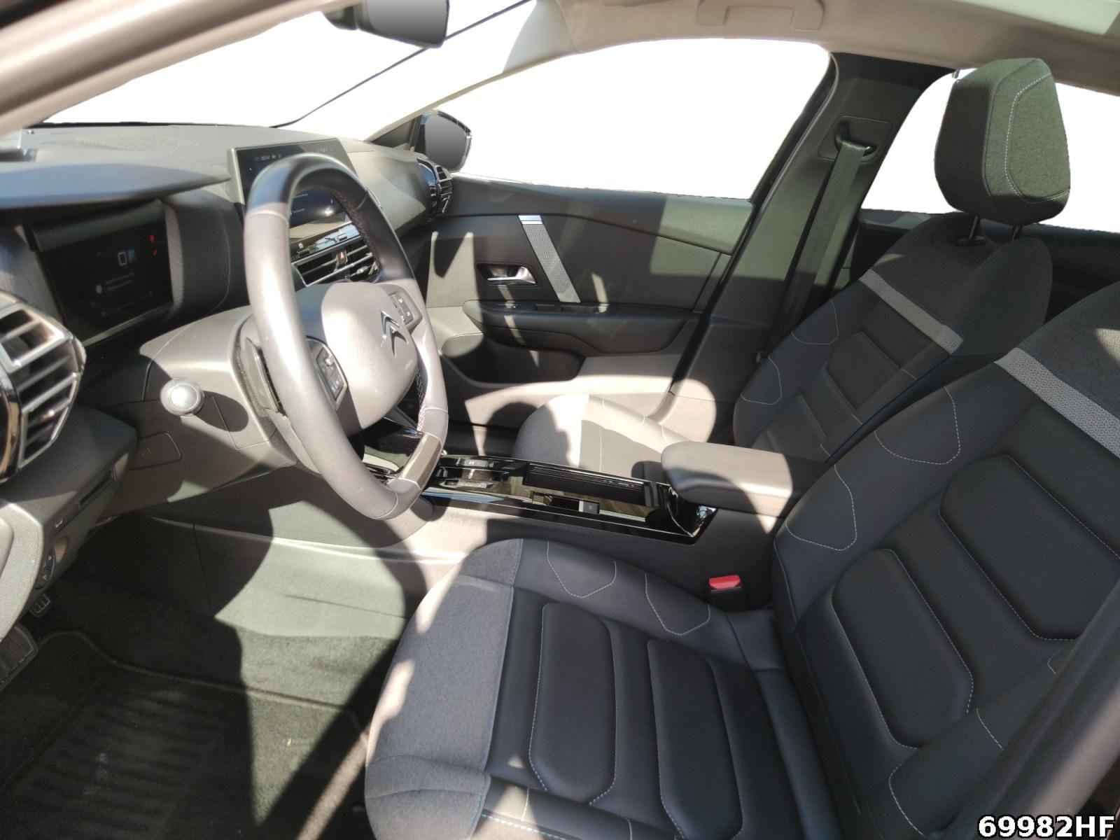 Fahrzeugabbildung Citroën C4 X 1.2 PureTech 130 Max (EURO 6e)