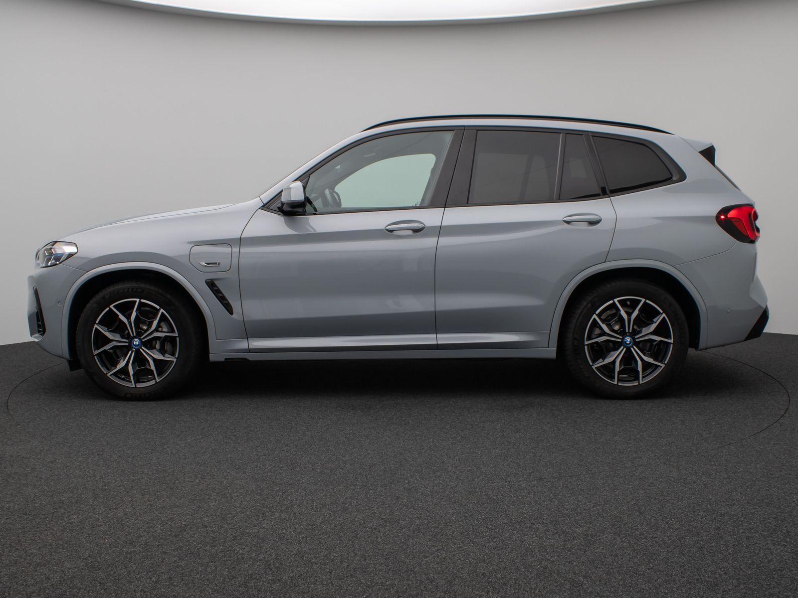 Fahrzeugabbildung BMW X3 xD30e M Sport Kamera Laser HUD DAB HiFi AHK