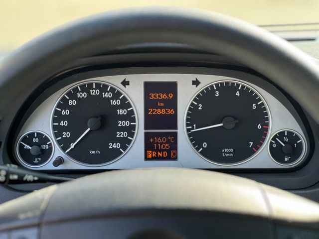 Mercedes-Benz B 170